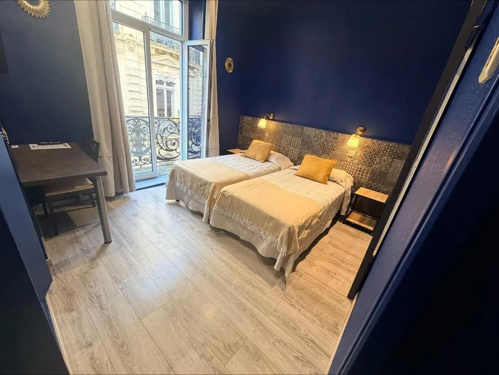 Chambre lits jumeaux — hôtel centre de Montpellier